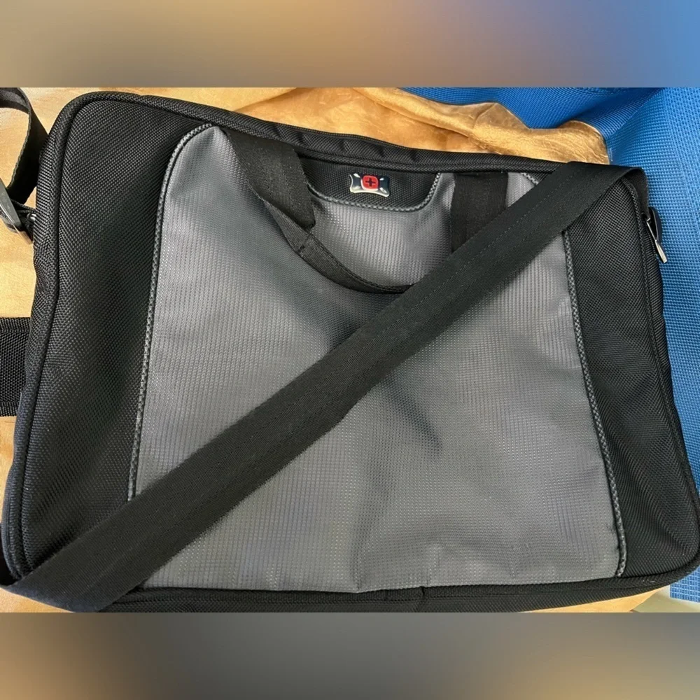 WENGER SWISS ARMY Computer Shoulder Bag